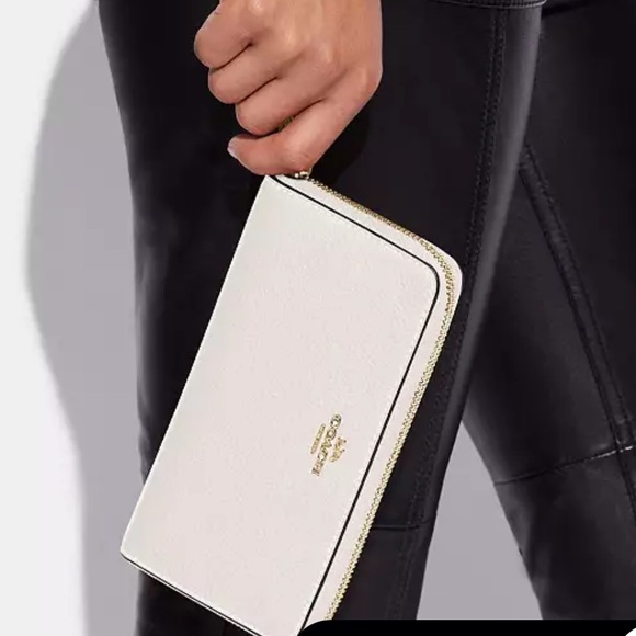 NWT Coach Long Zip Around Wallet - Picture 3 of 4
